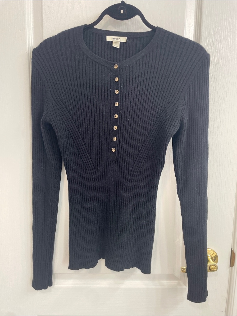 RW&CO. Black Ribbed Henley Long-Sleeve Top